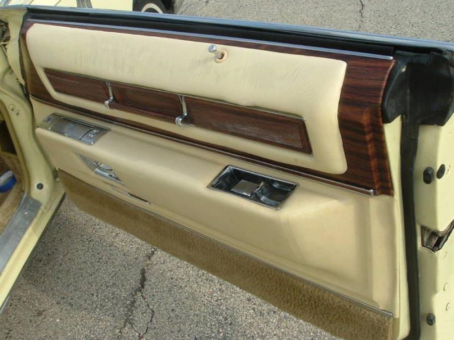  Cadillac Eldorado Biarritz With Power T-Tops 1978 года  (фото 2 из 20)